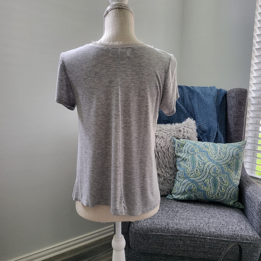 Threads Studio Tee - Picture 5 of 9